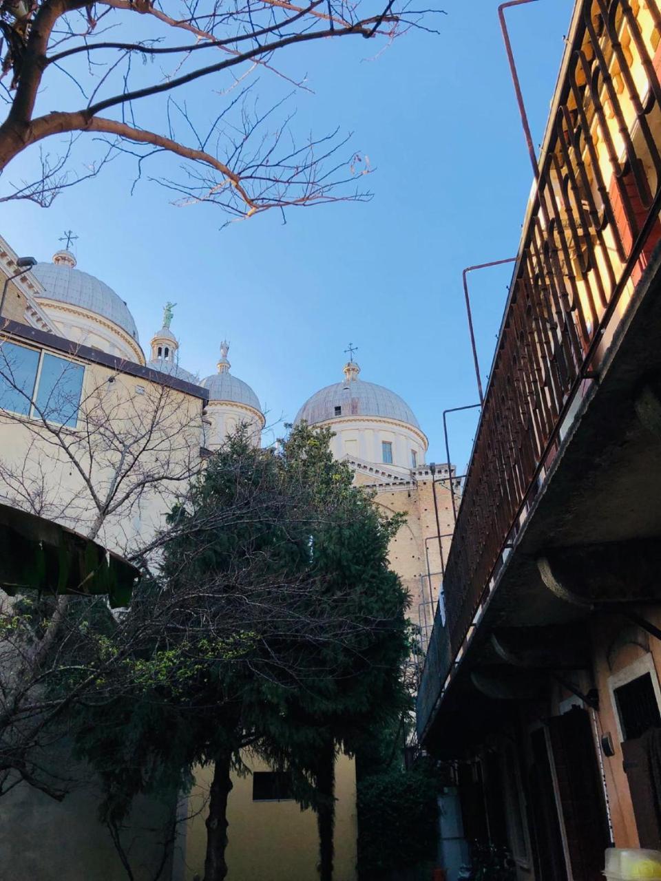 Om Plus Santa Giustina Padua Exterior foto