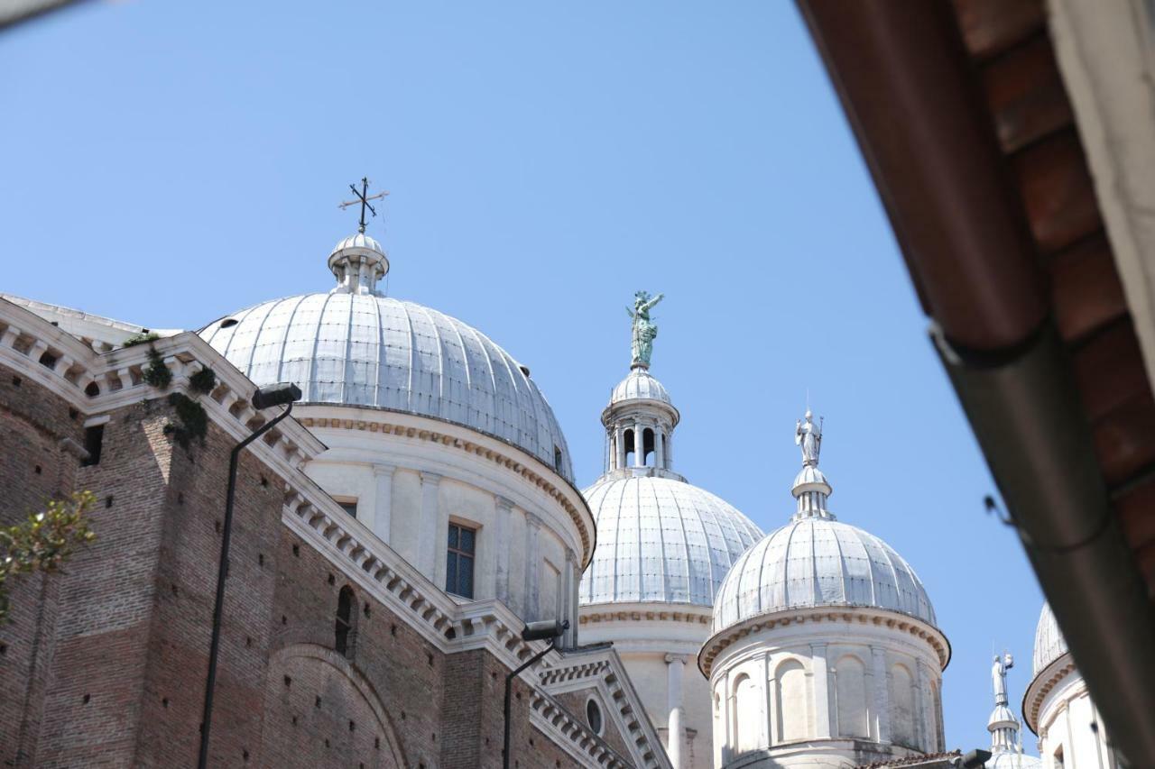 Om Plus Santa Giustina Padua Exterior foto